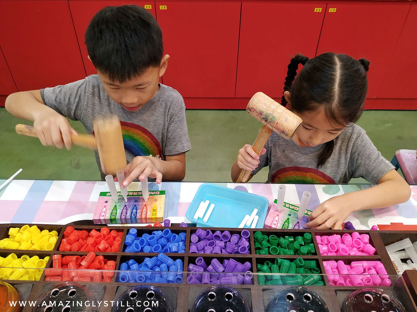 Family Trip to Taiwan Lucky Art Crayon Factory Amazingly Still